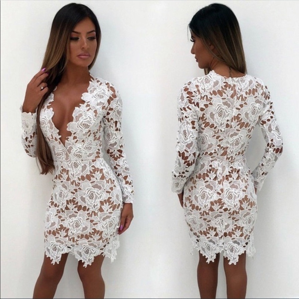 • FIRM PRICE • White Lace Dress